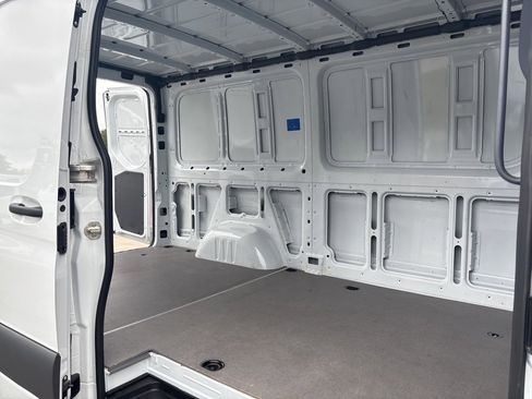 Used 2023 Mercedes-Benz Sprinter 144 Cargo image 20