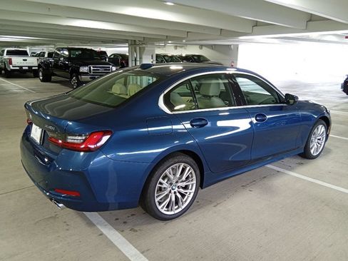 Certified 2024 BMW 330i xDrive Sedan w/ Premium Package AWD/4WD image 5