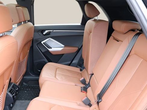 Used 2022 Audi Q3 2.0T Premium Plus image 16