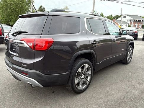 Used 2017 GMC Acadia SLT AWD/4WD image 10