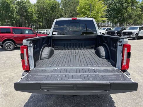 New 2026 Ford F250 Lariat w/ Black Appearance Package AWD/4WD image 10