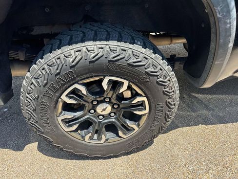 Used 2022 Chevrolet Silverado 1500 ZR2 AWD/4WD image 10