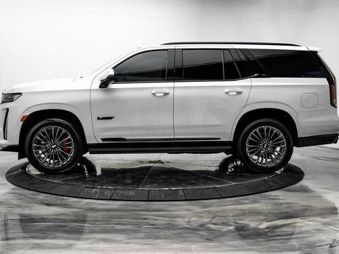 Used 2023 Cadillac Escalade V image 5