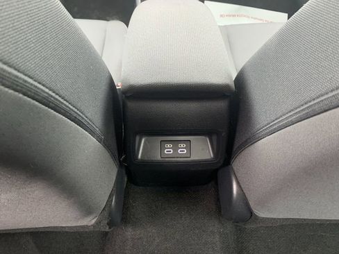 Used 2025 Toyota Corolla LE image 16