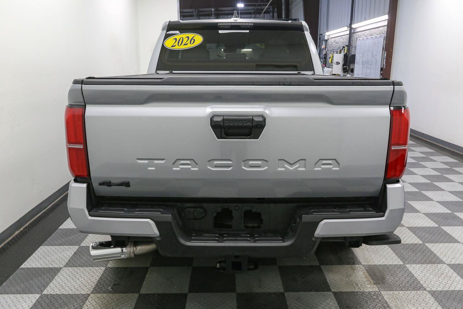 Used 2026 Toyota Tacoma SR5 AWD/4WD image 11