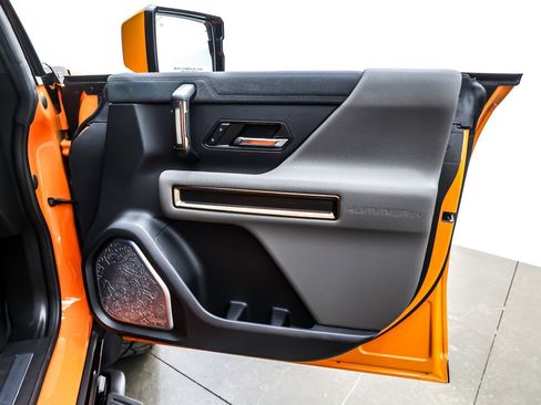 Used 2024 GMC Hummer EV 2X w/ Extreme Off-Road Package image 23