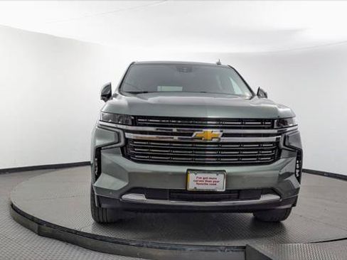 Used 2023 Chevrolet Suburban Premier RWD image 12