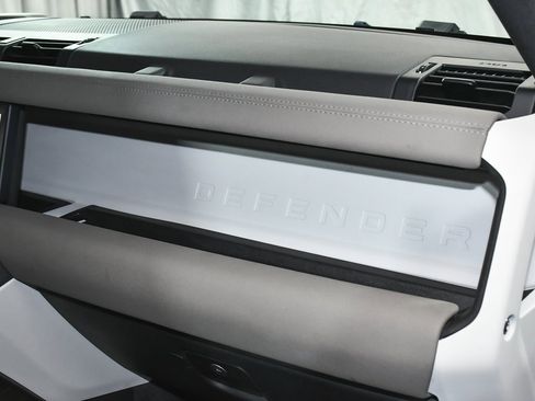 Used 2021 Land Rover Defender 110 X-Dynamic SE image 58