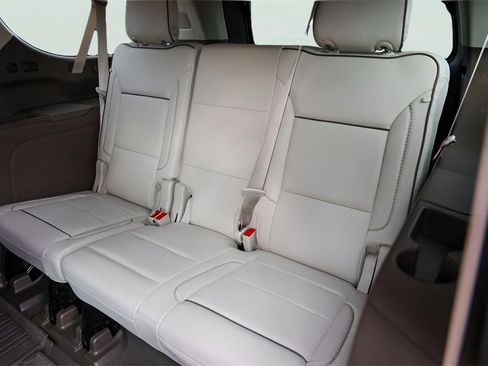 Used 2023 GMC Yukon XL Denali w/ LPO, Floor Liner Package image 30