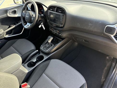 Used 2024 Kia Soul LX w/ Option Group 015 image 24