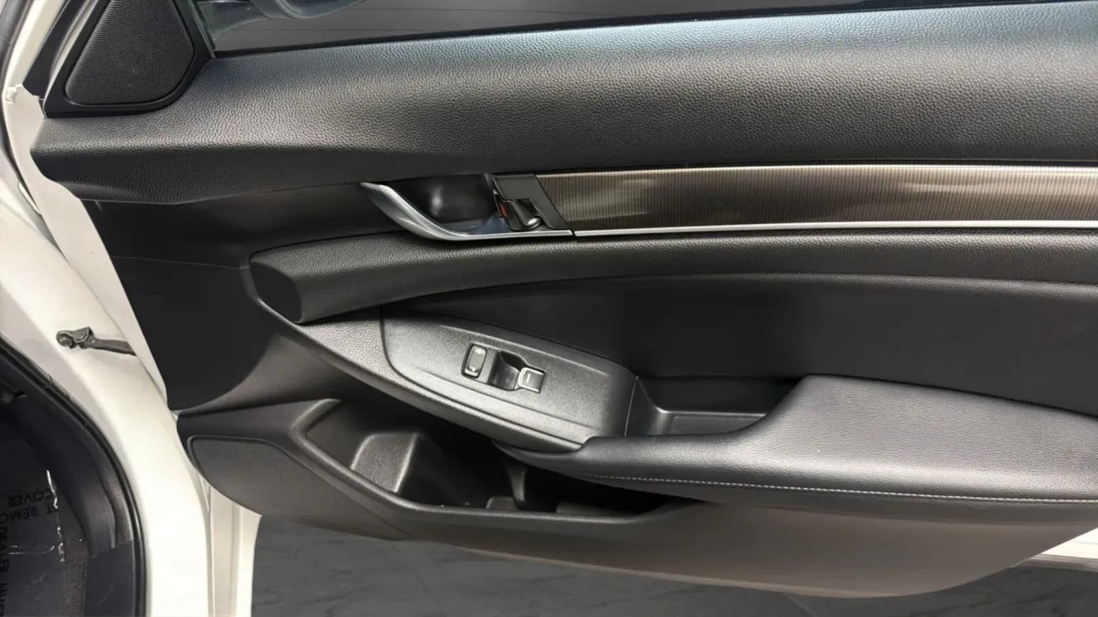Used 2018 Honda Accord Sport image 18