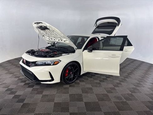 Used 2025 Honda Civic Type R image 13