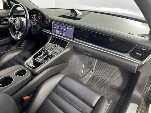 Used 2018 Porsche Panamera 4 AWD/4WD image 30