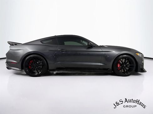 Used 2020 Ford Mustang Shelby GT500 w/ Technology Package RWD image 8