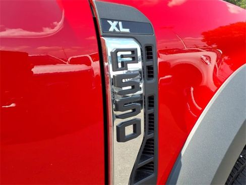 New 2025 Ford F550 4x4 Crew Cab image 8