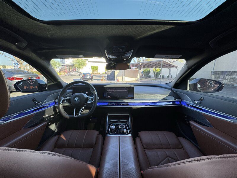 Used 2025 BMW i7 eDrive50 w/ M Sport Package RWD image 40