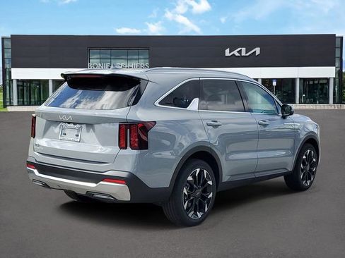 New 2026 Kia Sorento EX FWD image 4