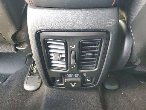 Used 2024 Dodge Durango GT image 13