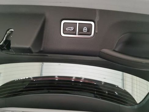 Used 2023 Kia Sorento SX FWD image 15