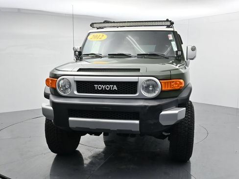 Used 2012 Toyota FJ Cruiser 4WD w/ Convenience Pkg image 3