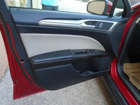 Used 2020 Ford Fusion S image 13