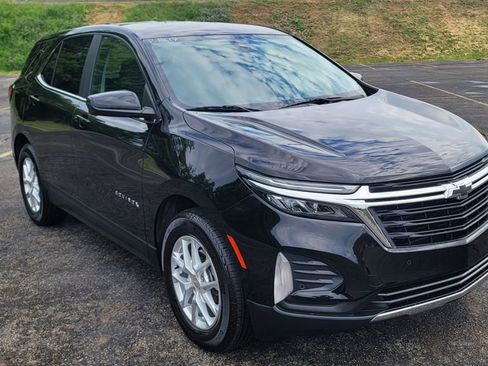 Used 2023 Chevrolet Equinox LT FWD image 2