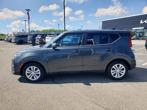 Certified 2022 Kia Soul LX FWD image 8