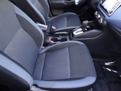 Used 2023 Nissan Versa SV image 12