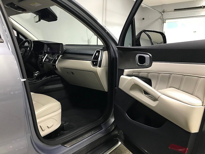 Used 2022 Kia Sorento SX AWD/4WD image 12