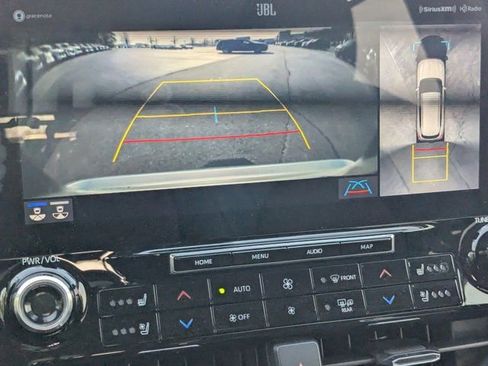 Used 2022 Toyota Highlander Limited image 26