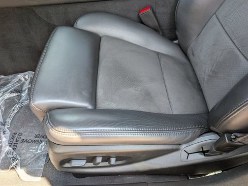 Used 2018 Cadillac CTS V w/ Luxury Package RWD image 13