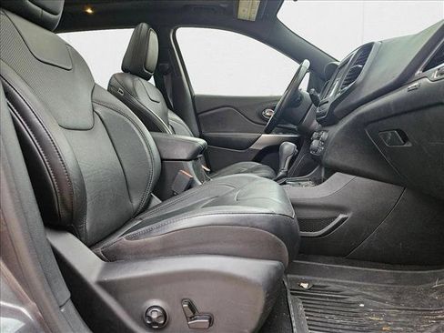 Used 2021 Jeep Cherokee Latitude Lux 80th Anniv w/ Quick Order Package 26U 80TH image 22