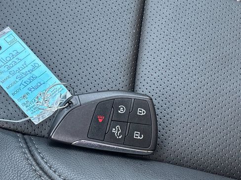 Used 2023 Chevrolet Silverado 1500 High Country w/ LPO, Dark Essentials Package image 9