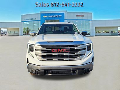 New 2026 GMC Sierra 1500 SLE w/ Preferred Package
