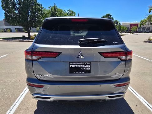 Used 2024 Mitsubishi Outlander SE AWD/4WD image 5