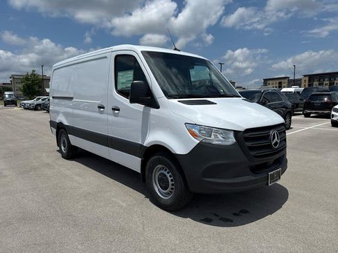 Used 2026 Mercedes-Benz Sprinter 2500 image 3