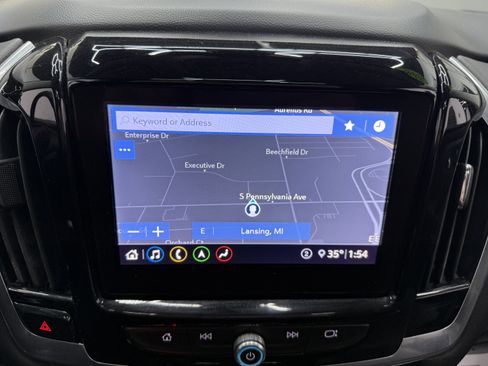 Used 2020 Chevrolet Traverse LT image 18