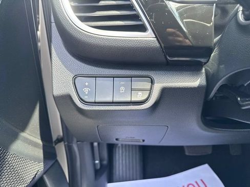 Used 2024 Kia Seltos S AWD/4WD image 19