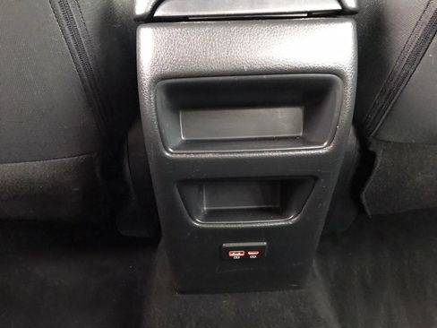 Used 2019 Nissan Sentra SR FWD image 32
