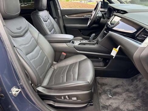 Used 2024 Cadillac XT6 Sport w/ LPO, Onyx Lite Package AWD/4WD image 8