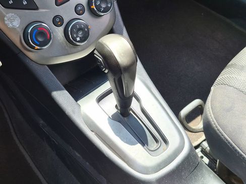 Used 2014 Chevrolet Sonic LT FWD image 21