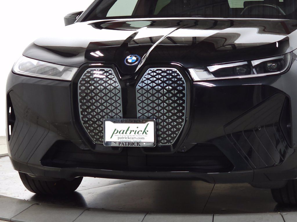 Certified 2024 BMW iX xDrive50 w/ Sport Package AWD/4WD image 3