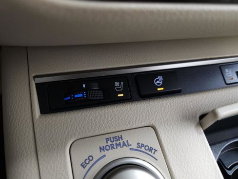 Used 2015 Lexus ES 350 w/ Premium Package image 23