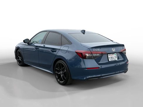 Used 2025 Honda Civic Sport image 3