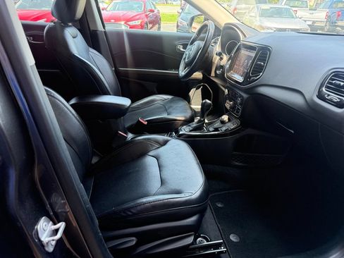 Used 2018 Jeep Compass Limited w/ Navigation Group AWD/4WD image 20