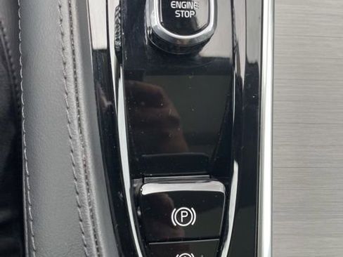 Certified 2024 Volvo XC90 B5 Core w/ Climate Package image 27