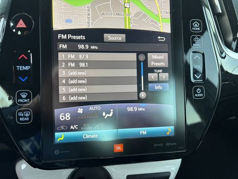 Used 2018 Toyota Prius Prime image 8