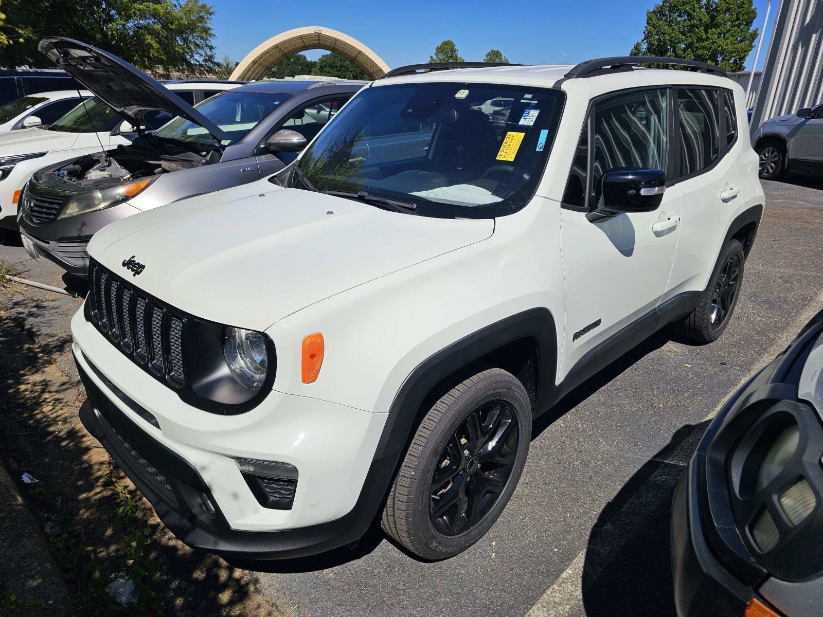 Used 2022 Jeep Renegade Altitude AWD/4WD image 2