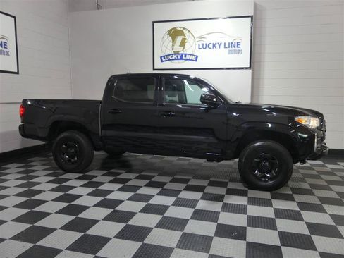 Used 2021 Toyota Tacoma SR AWD/4WD image 6