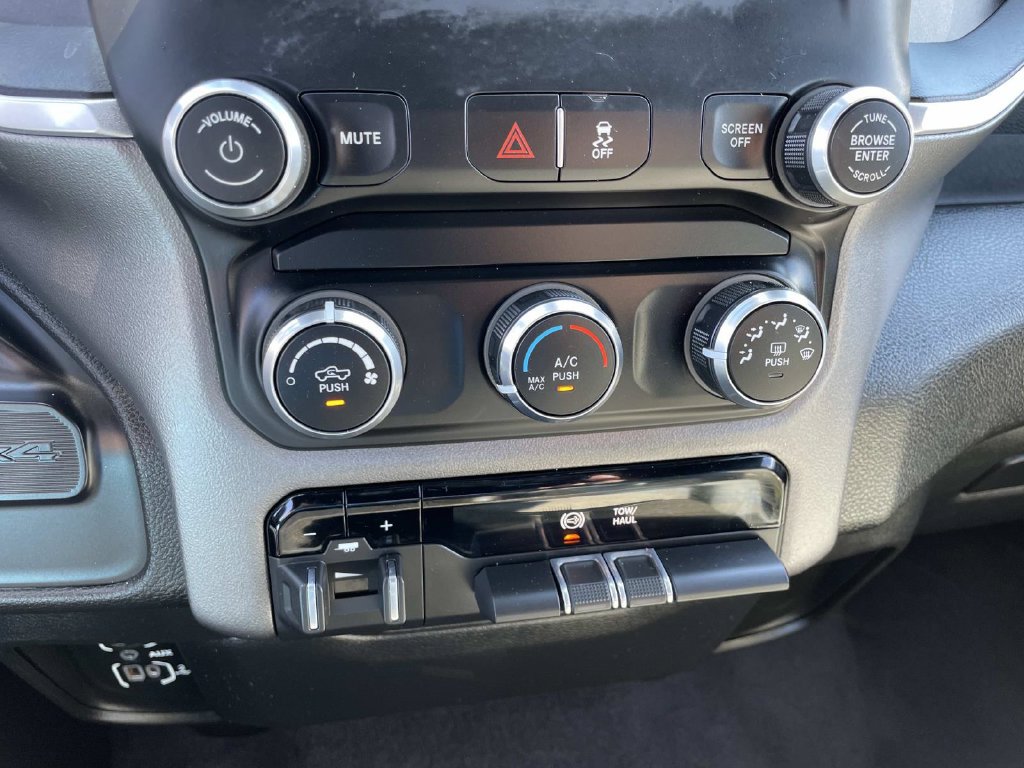 Used 2022 RAM 2500 Big Horn AWD/4WD image 49
